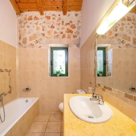 Hlazeika By * Skala (Kefalonia)